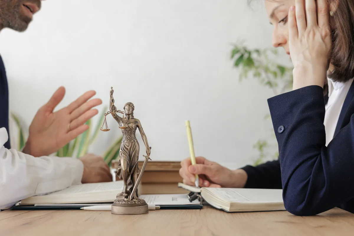 Why Hiring a Truck Accident Lawyer Matters After a Serious Commercial Collision